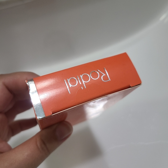 New in Box Rodial Dragons Blood eye mask hydrating skincare self care - Picture 5 of 6